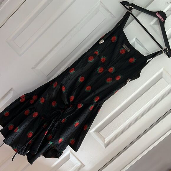Elegant Black Whymsygoth Dress with Red Rose Accents - Picture 5 of 14